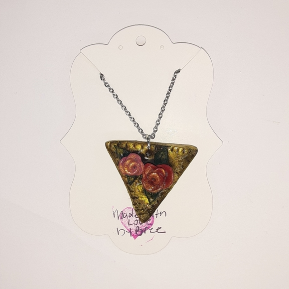 Jewelry - Triangle rose pendant necklace